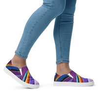 Women’s slip-on canvas shoes. BRIGHT ART